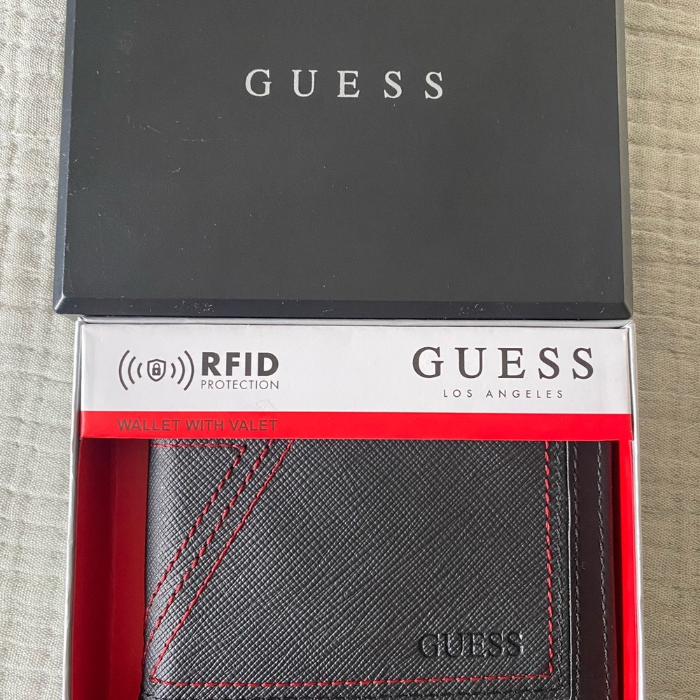 GUESS Wallet (Men’s)